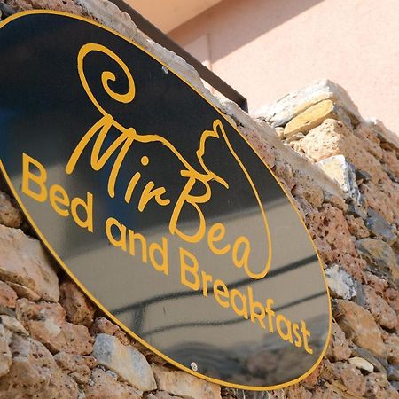 Mirbea Bed & Breakfast Cisano sul Neva Eksteriør bilde