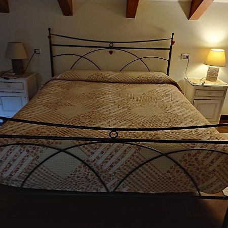 Mirbea Bed & Breakfast Cisano sul Neva Eksteriør bilde
